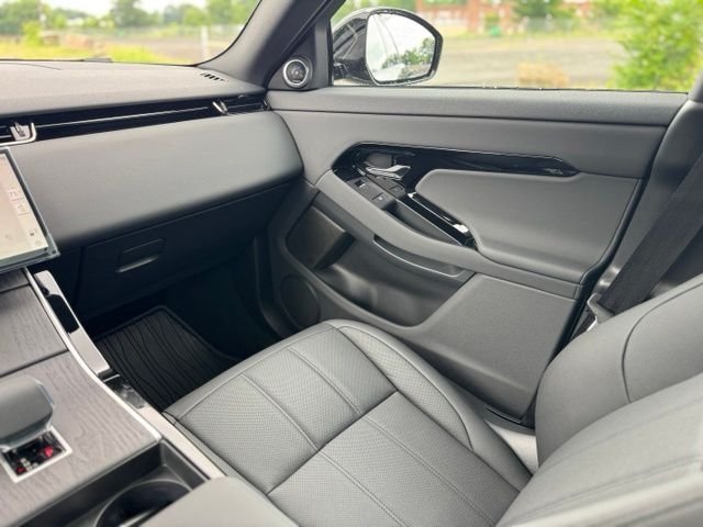 New 2026 Carpathian Grey LAND ROVER S image 12