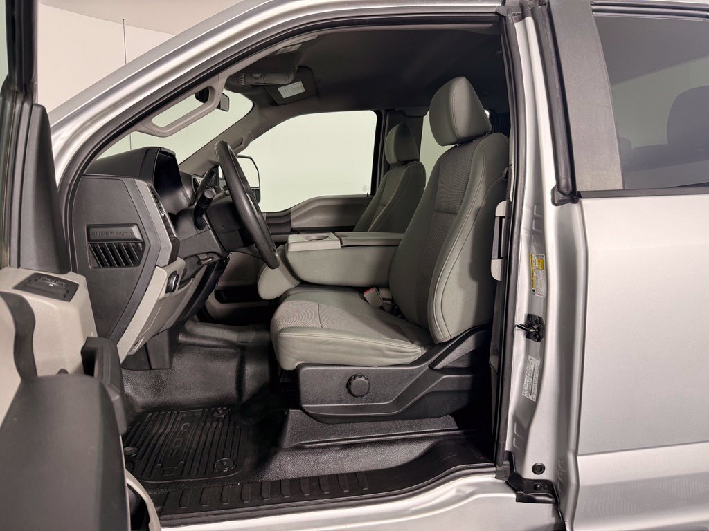 Used 2018 Ingot Silver Ford XL image 2