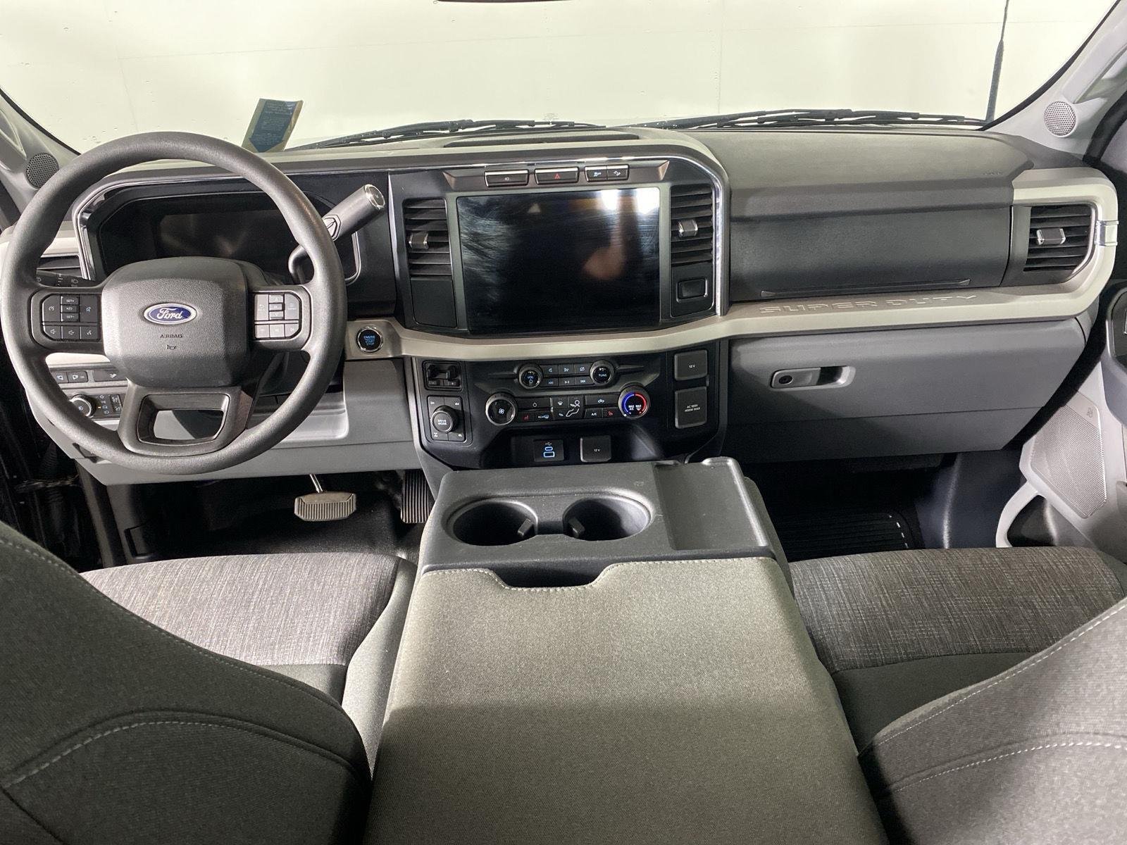 Used 2023 Black Metallic Ford XLT image 48