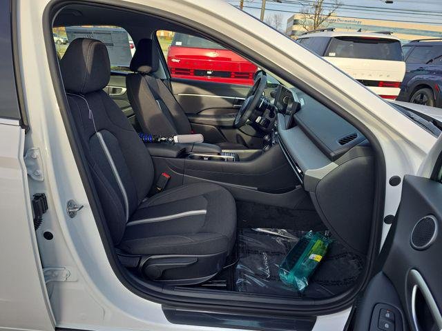 New 2026 White Hyundai SEL Sport image 23