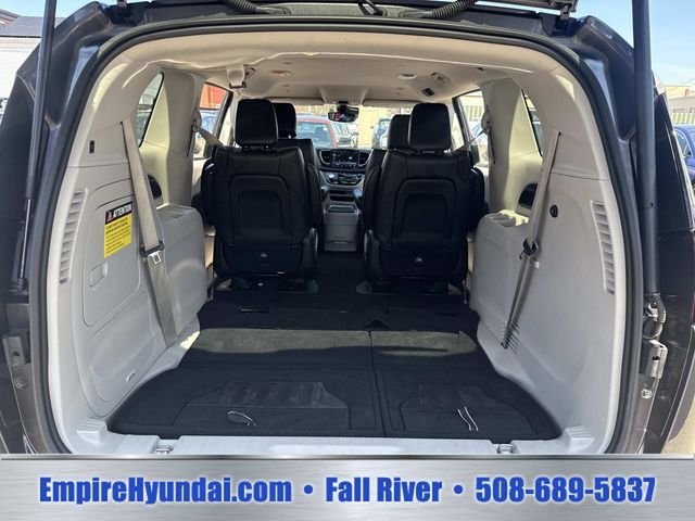 2023 Chrysler Pacifica Hybrid Touring L - Photo 7