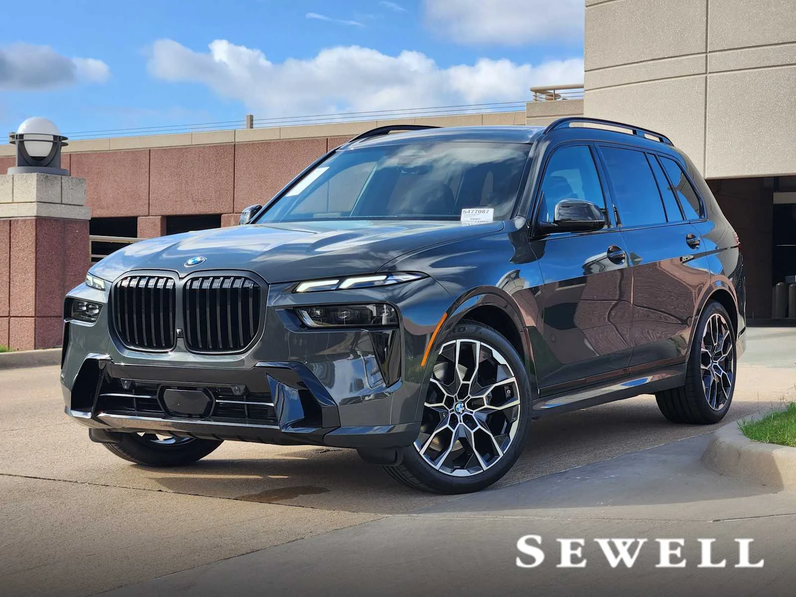 2027 BMW X7