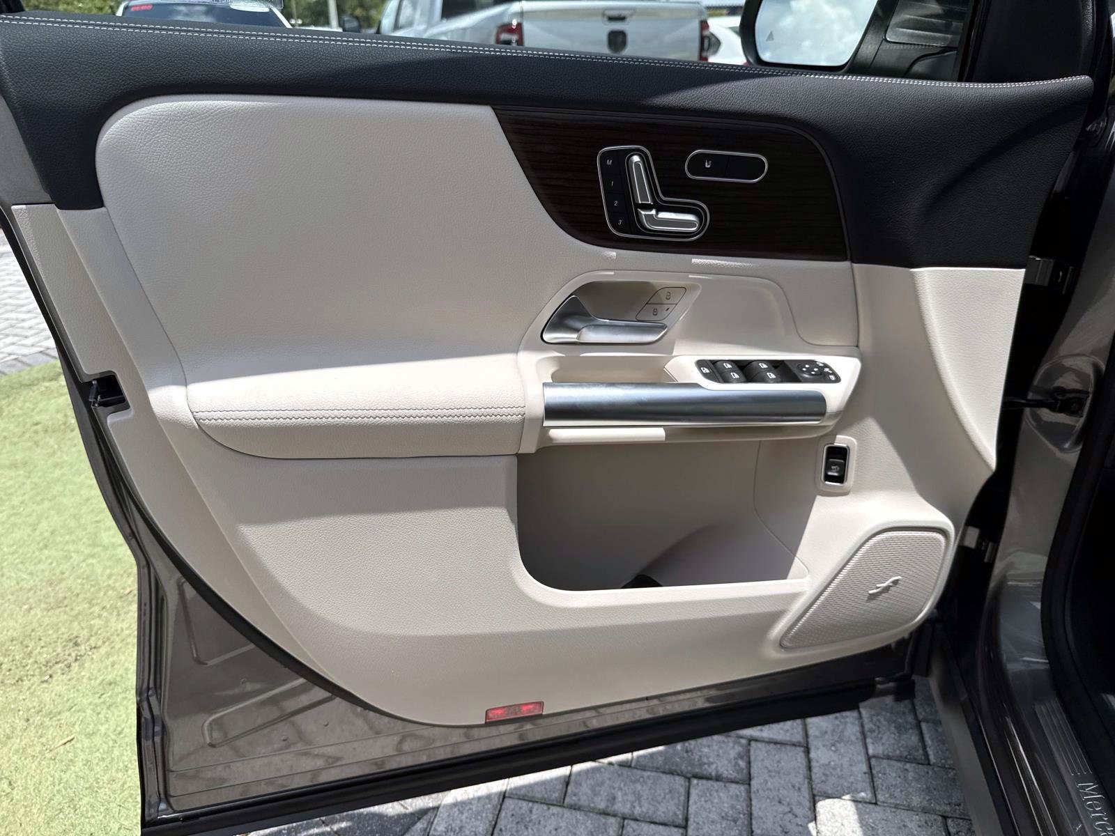 New 2026 Gray Metallic Mercedes-Benz 250 SUV image 17
