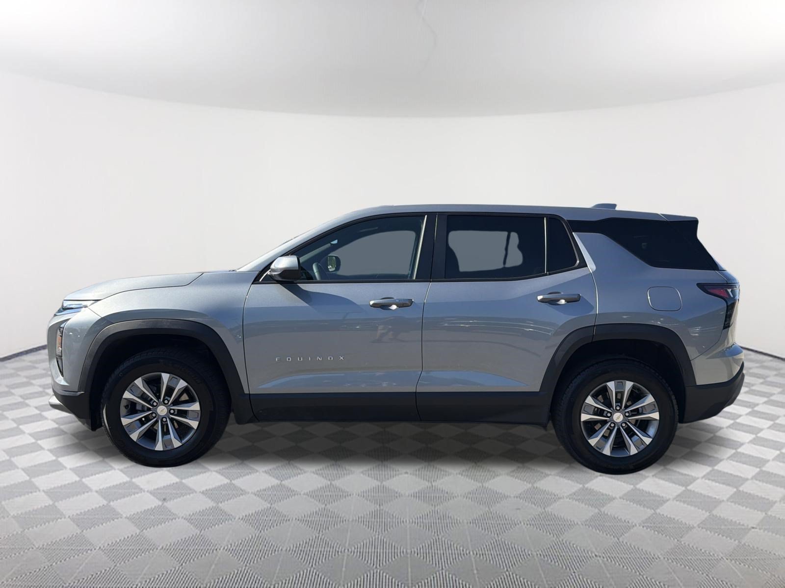 Used 2025 Sterling Gray Metallic Chevrolet LT image 14