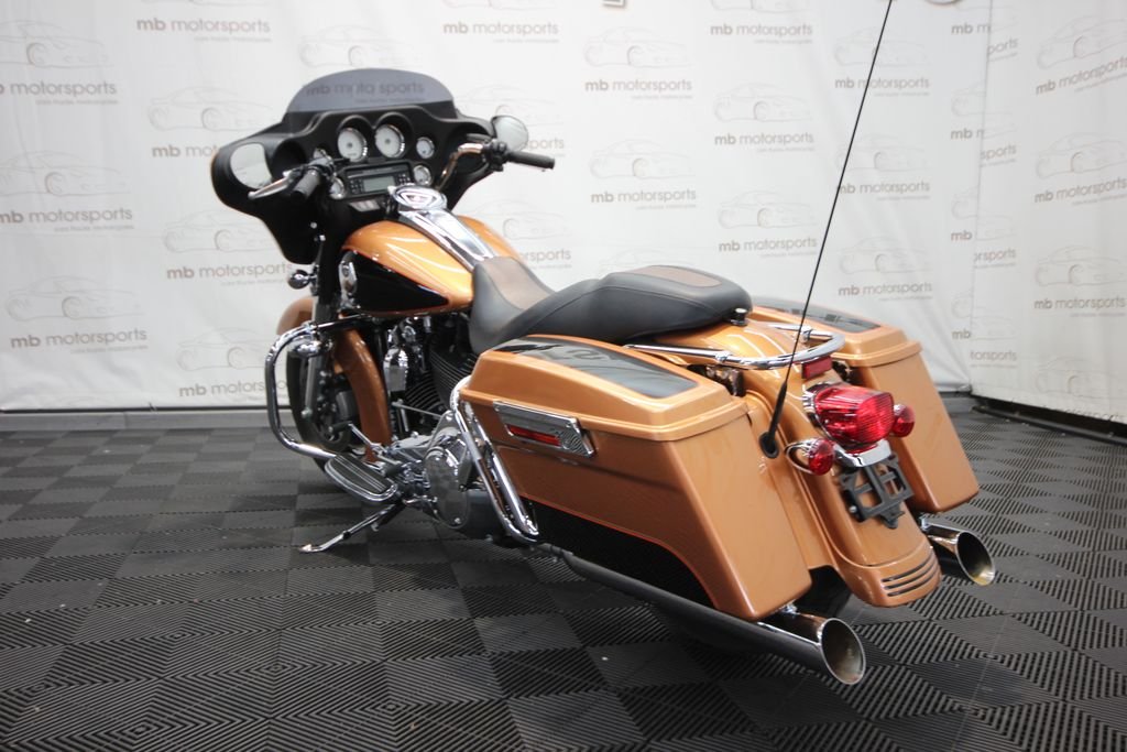 Used 2008 Brown Harley-Davidson FLHX image 5