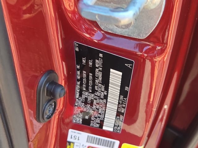 Used 2017 Red Toyota XLE image 7