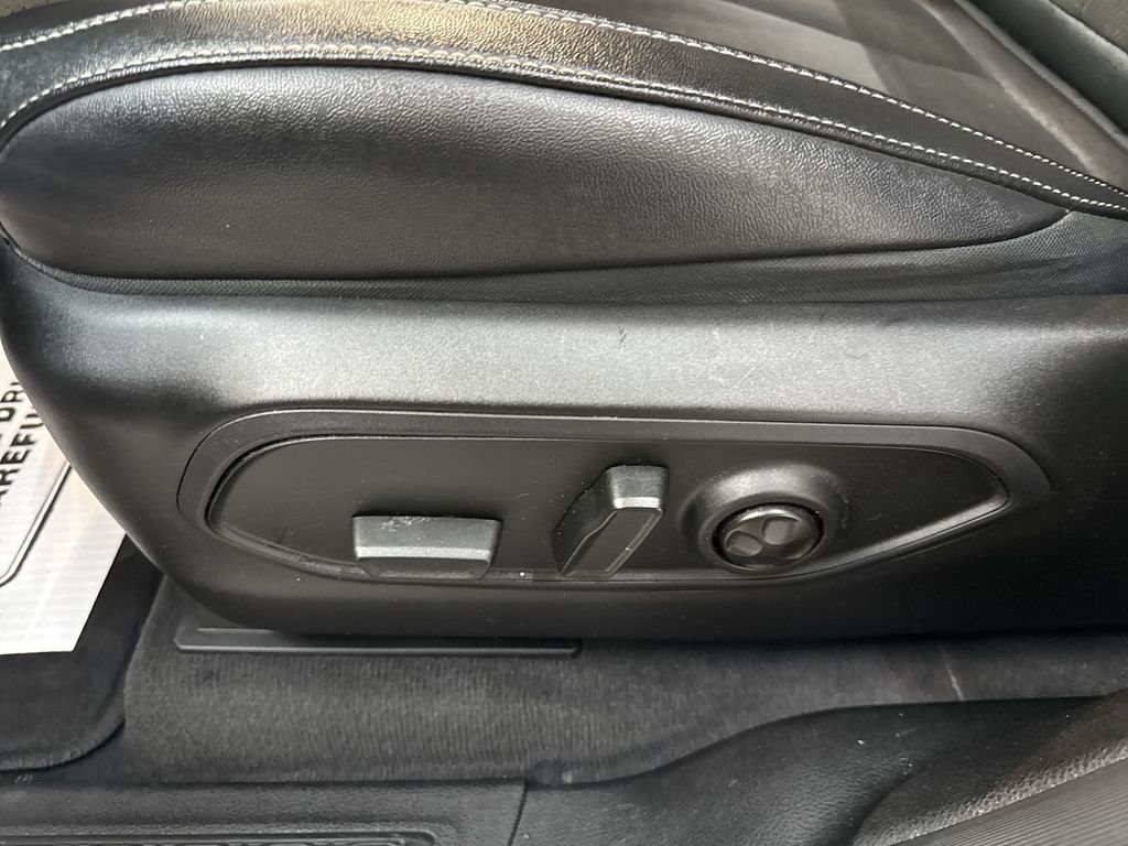 Used 2023 Bright White Clearcoat Jeep Altitude image 13