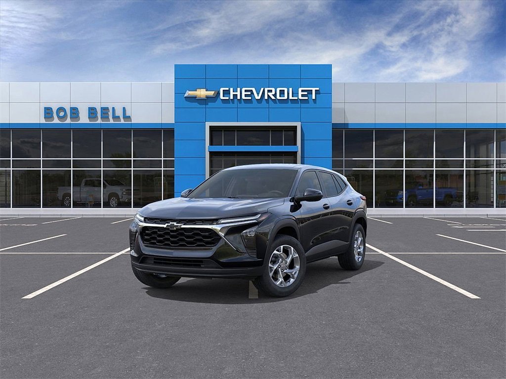 2026 Chevrolet Trax LS photo 3
