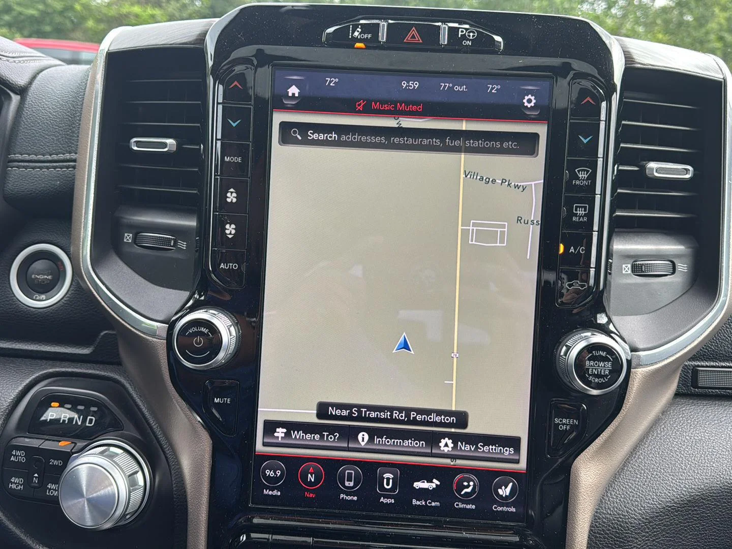 Used 2019 Diamond Black Crystal Pearlcoat Ram Laramie image 12