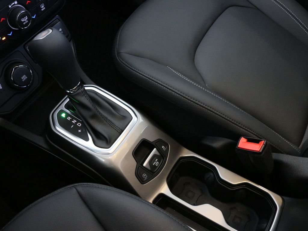 Used 2022 Teal Jeep Limited image 14