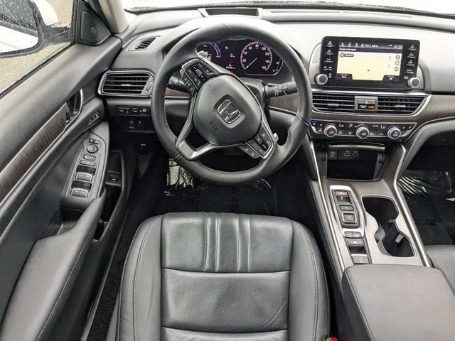 Used 2022 White Honda Touring image 14