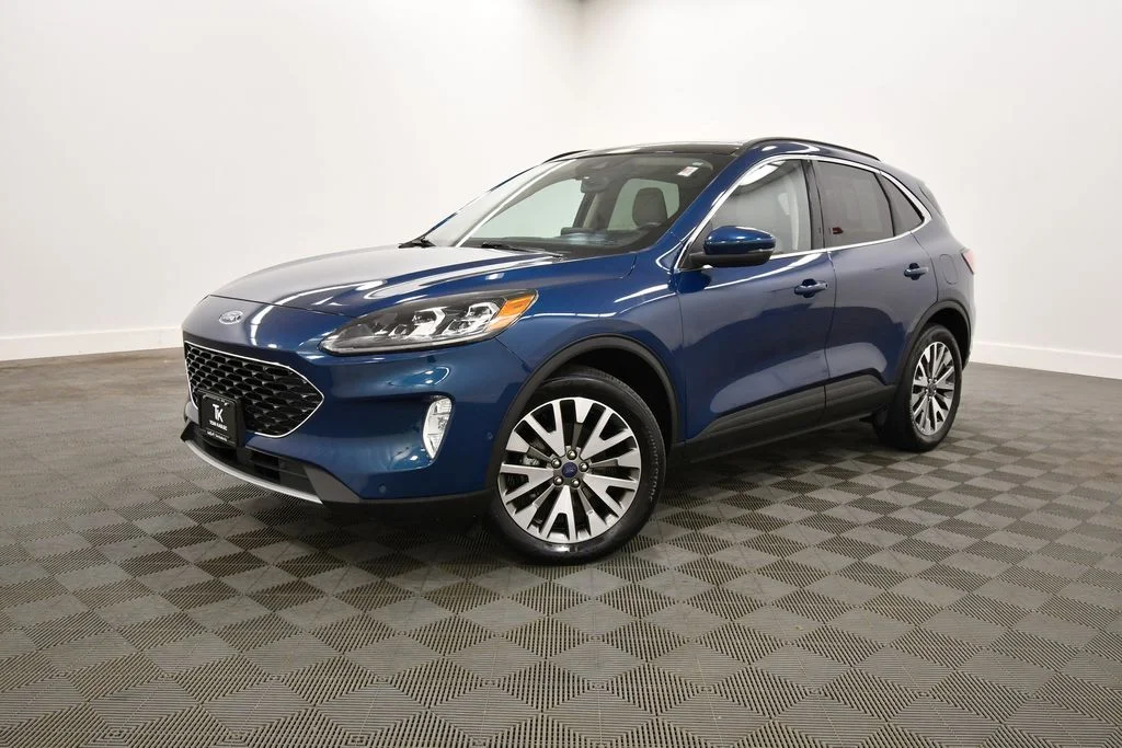 Used 2020 Ford Escape Titanium with VIN 1FMCU9J98LUC41431 for sale in Rochester, Minnesota