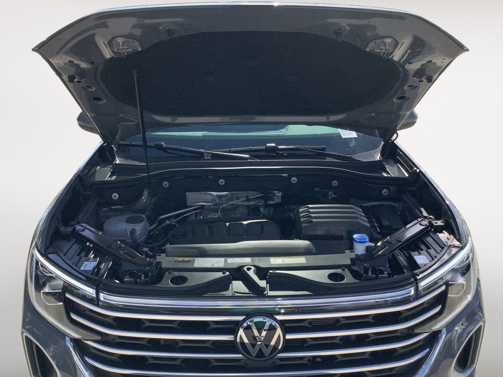 New 2026 Pure Gray Volkswagen 2.0T SE w/Technology image 12
