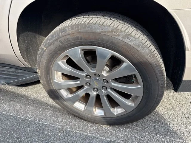 Used 2021 Beige Chevrolet Premier image 8