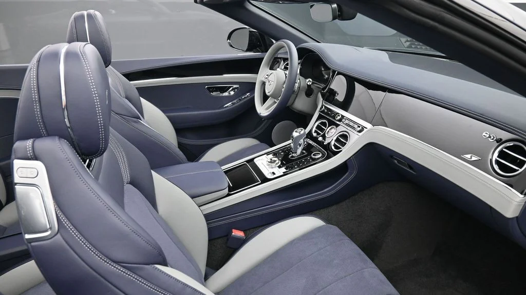 New 2026  Bentley  image 2