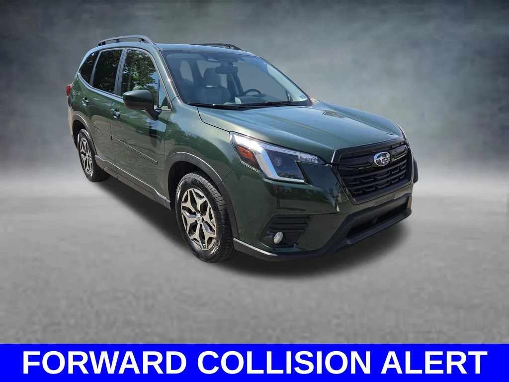 Used 2022 Green Subaru Premium image 3