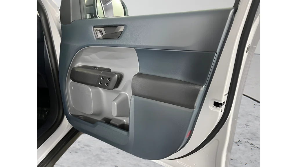 Used 2026 White Ford XL image 15