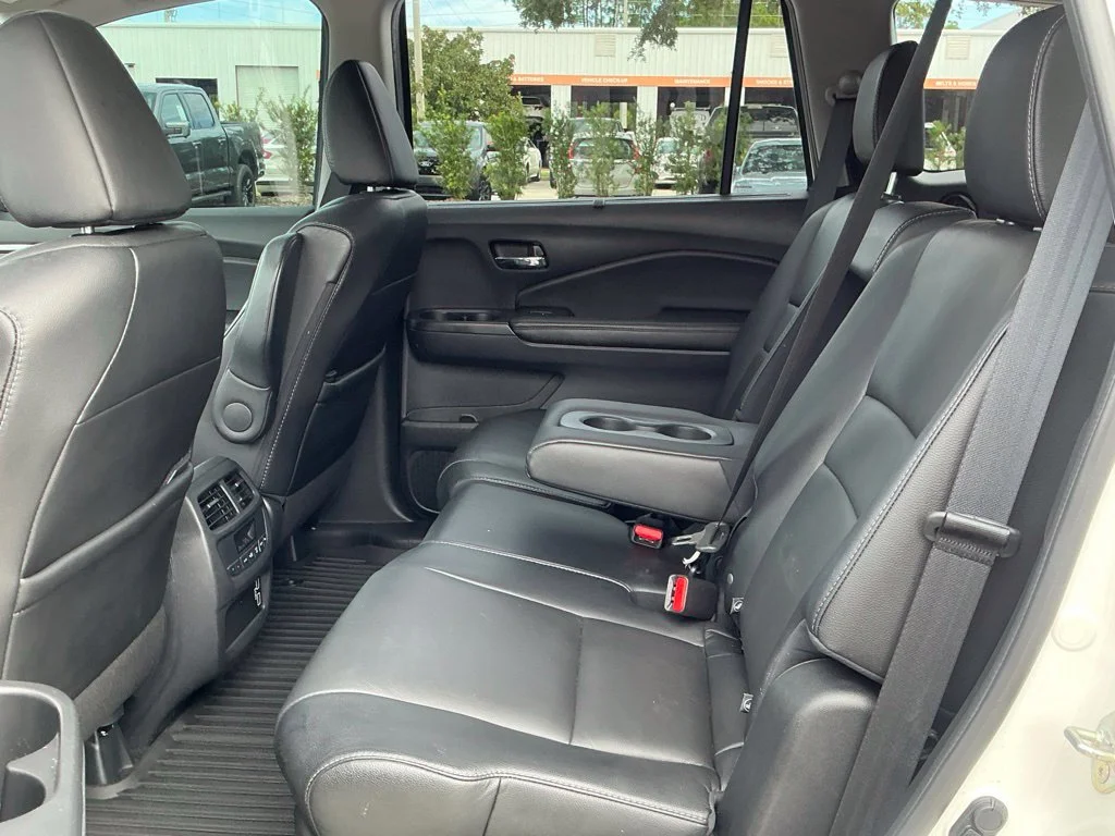 Used 2019  Honda EX-L image 25