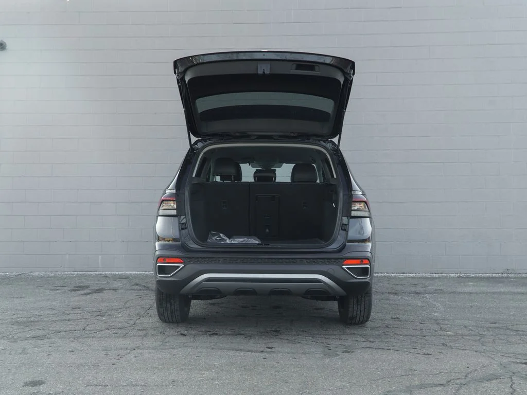 New 2026 Black Volkswagen 1.5T SE image 6