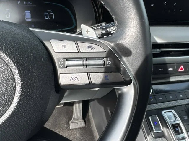 Used 2024 White Hyundai SEL image 50