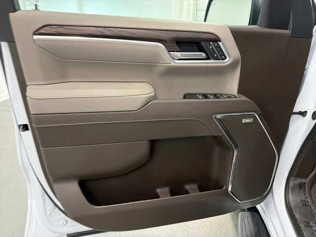 New 2026 Glacier White Tricoat GMC SLT image 12