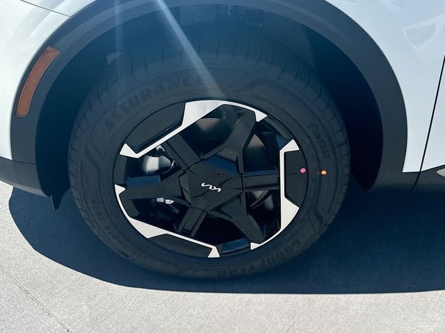 New 2026 Snow White Pearl Kia S image 30