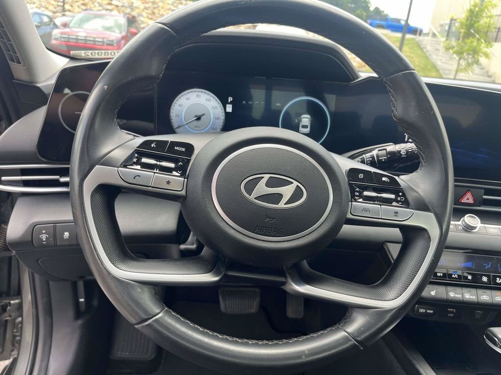 Used 2024 Gray Hyundai SEL image 15
