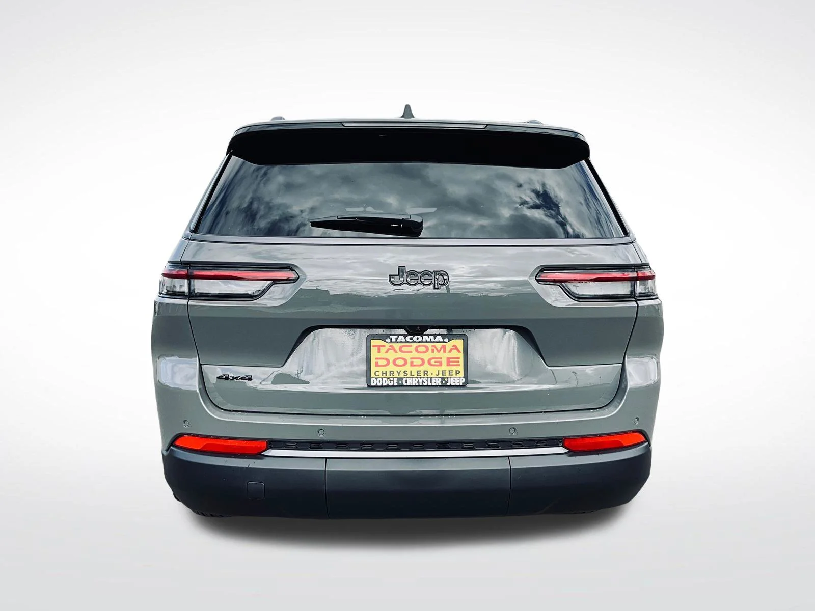 New 2027 Gray Jeep Laredo Altitude image 4