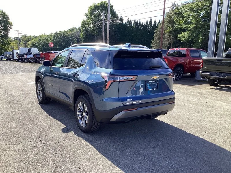 2027 Chevrolet Equinox LT - Photo 5