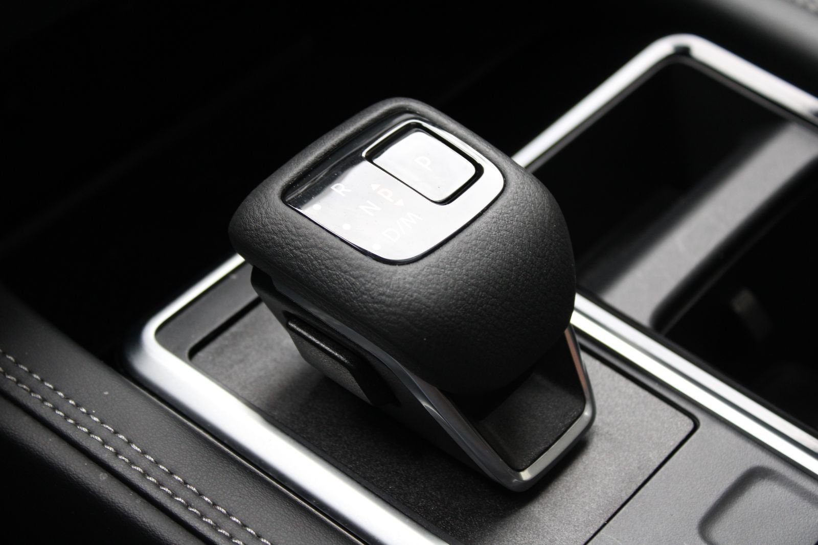 Used 2025 Red Nissan Platinum image 20