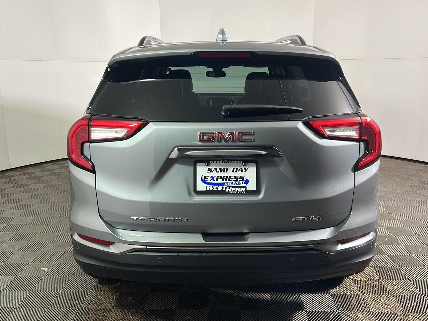 Used 2024 Sterling Metallic GMC AT4 image 7
