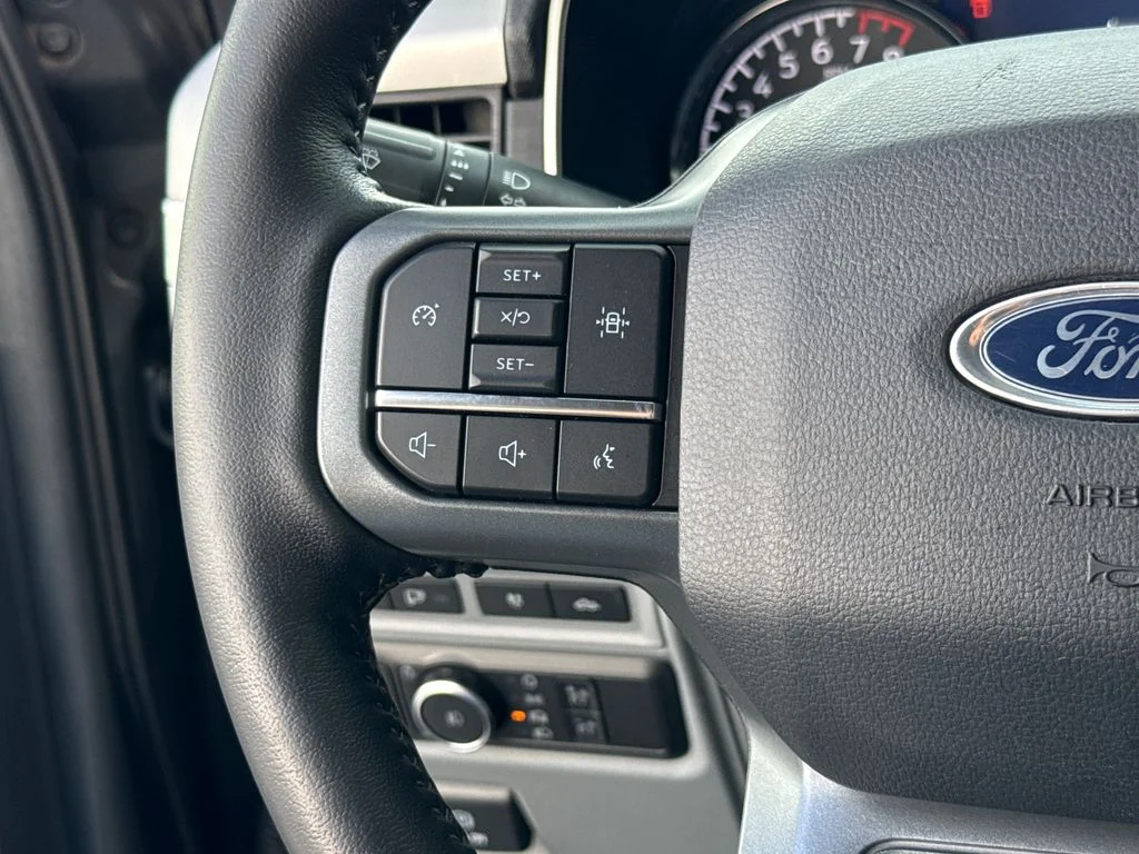 Used 2022 Gray Ford XLT image 16