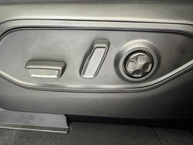New 2026 White Jeep Altitude image 23