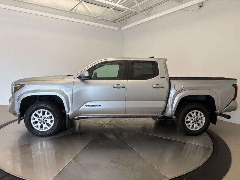 Used 2025 Silver Toyota SR5 image 6