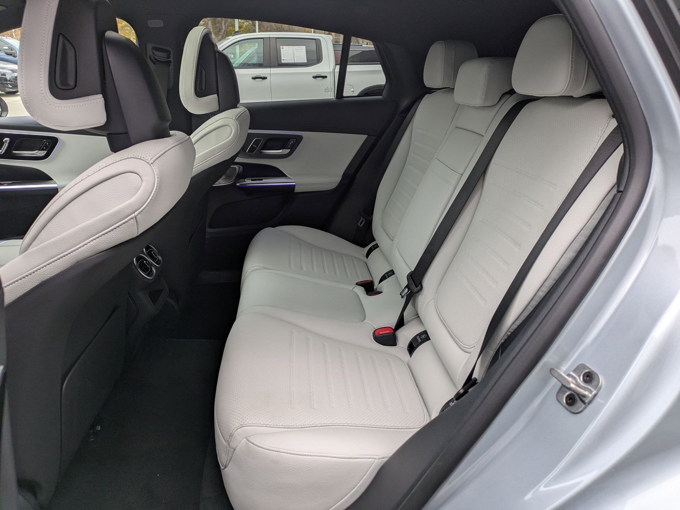 New 2026 Cirrus Silver Metallic Mercedes-Benz GLC 300 image 17