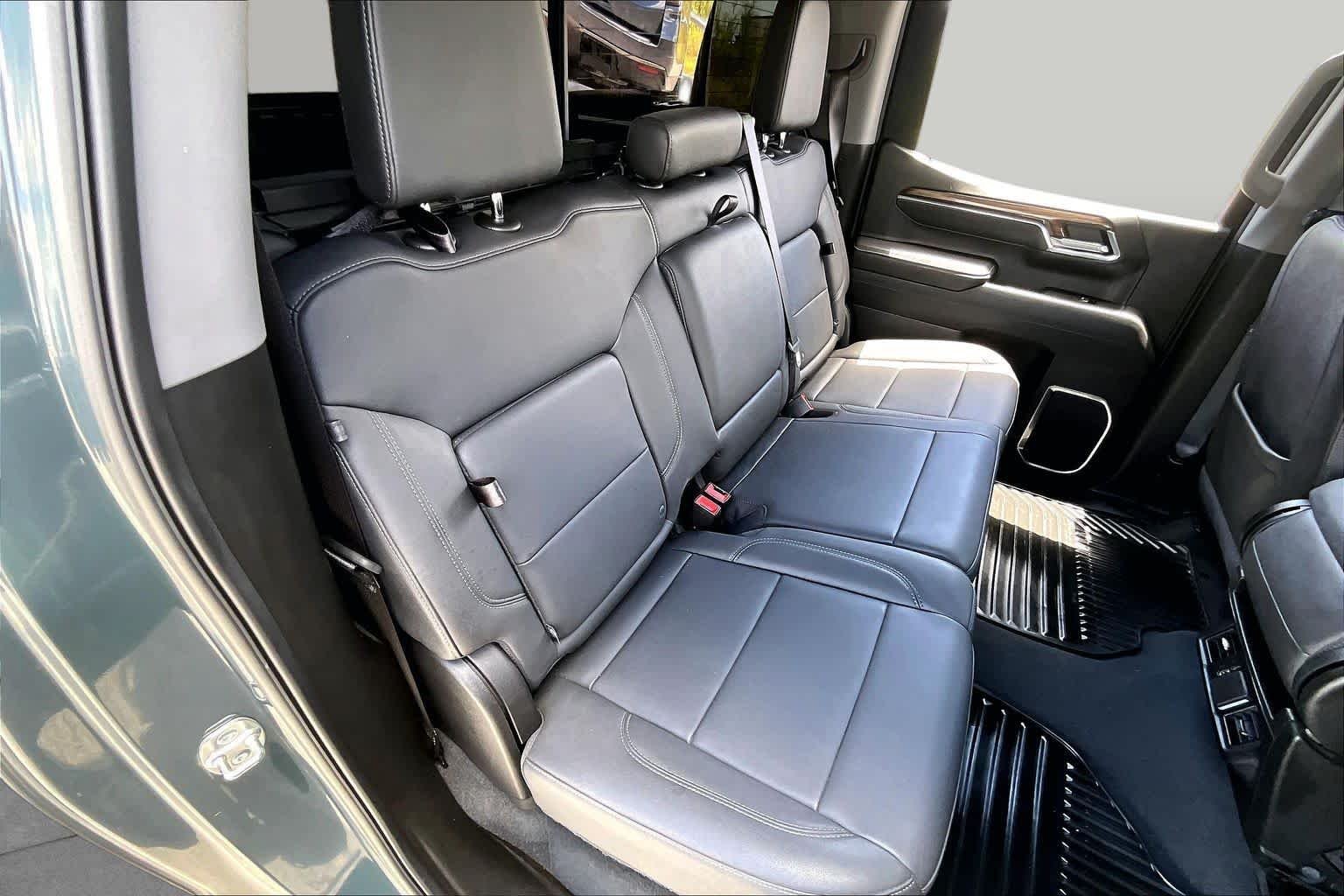 Used 2025 Cypress Gray Chevrolet LT image 21