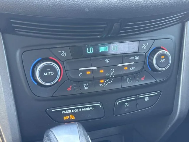 Used 2019 Blue Ford SEL image 27