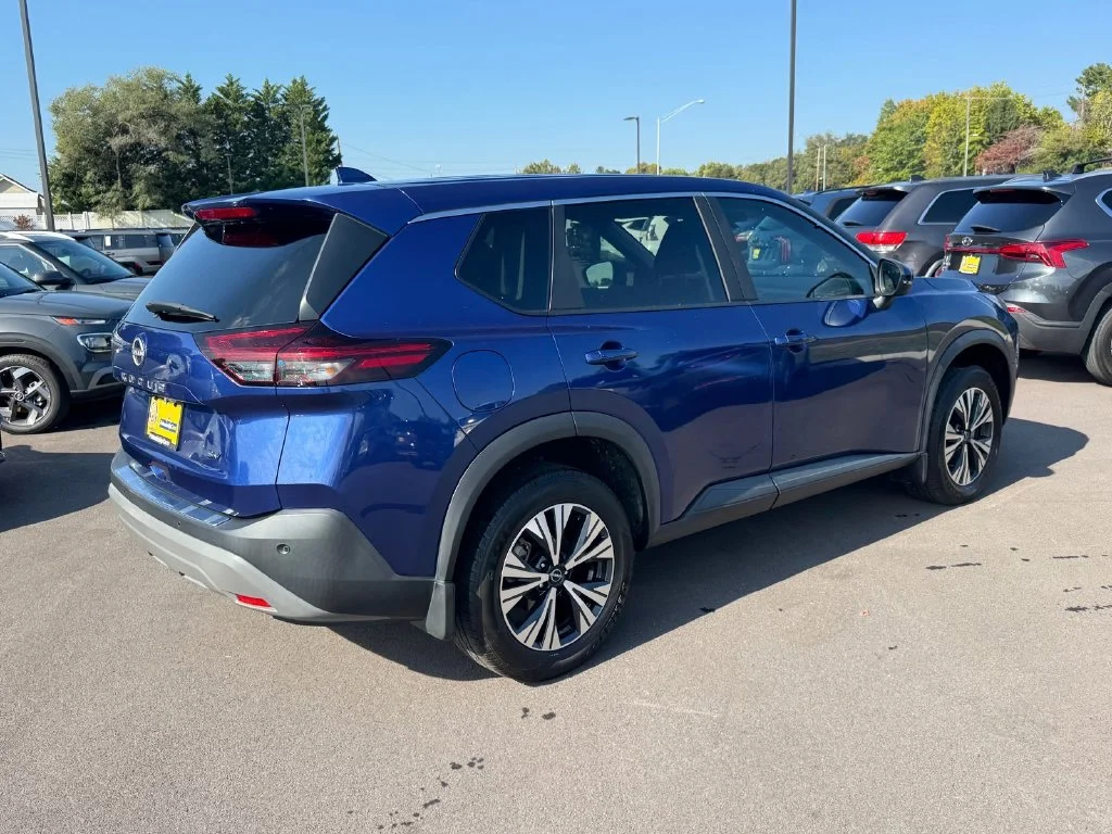 Used 2023 Blue Nissan SV image 4