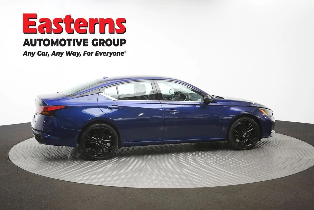 Used 2023 Blue Nissan 2.5 SR image 42