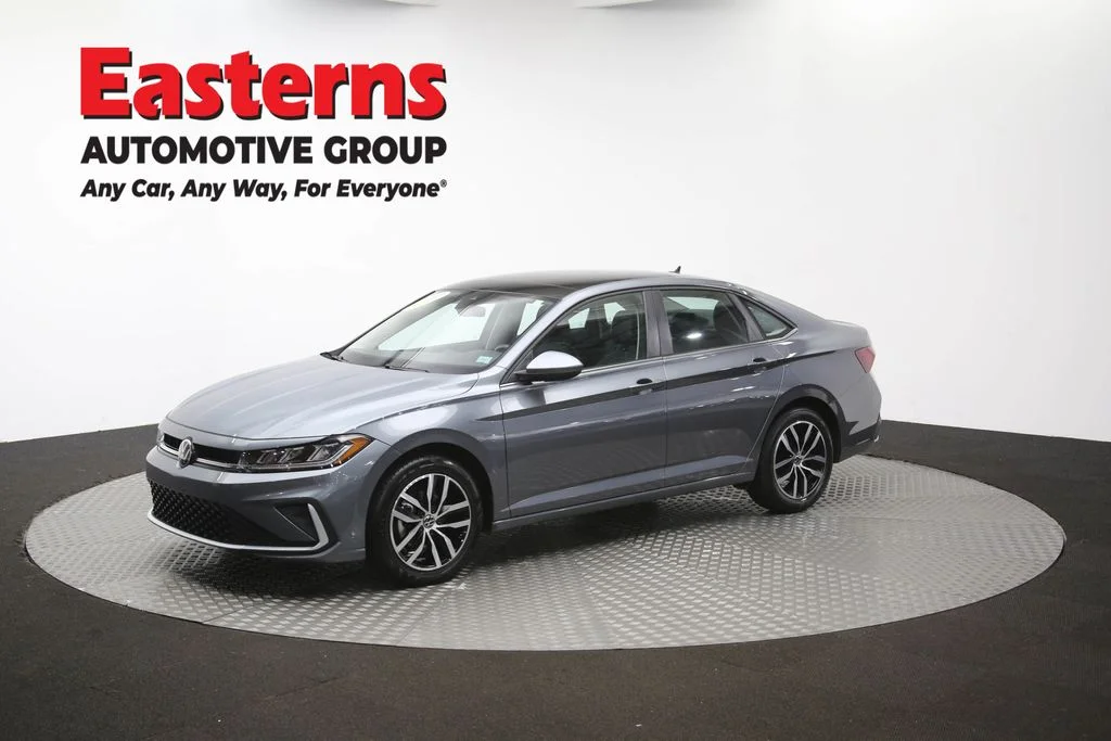 Used 2025 Gray Volkswagen 1.5T SE image 55