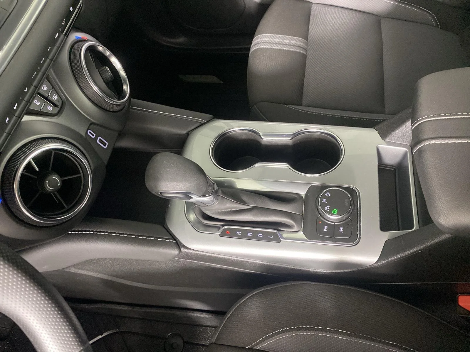 New 2026 Summit White Chevrolet 2LT image 22