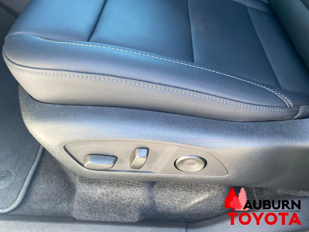 Used 2026 Summit White GMC Elevation image 39