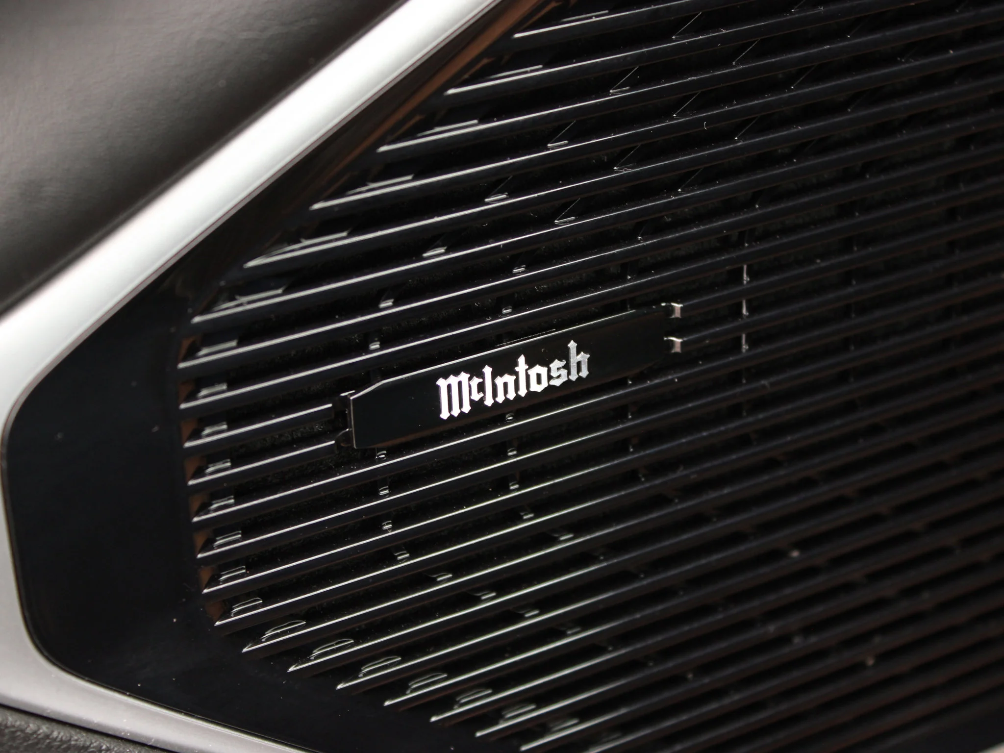 Certified Used 2025 Silver Jeep Series III Super * Twin-Turbo | McIntosh | Head-Up Display | Heated Nappa Leather | Running Boards image 26