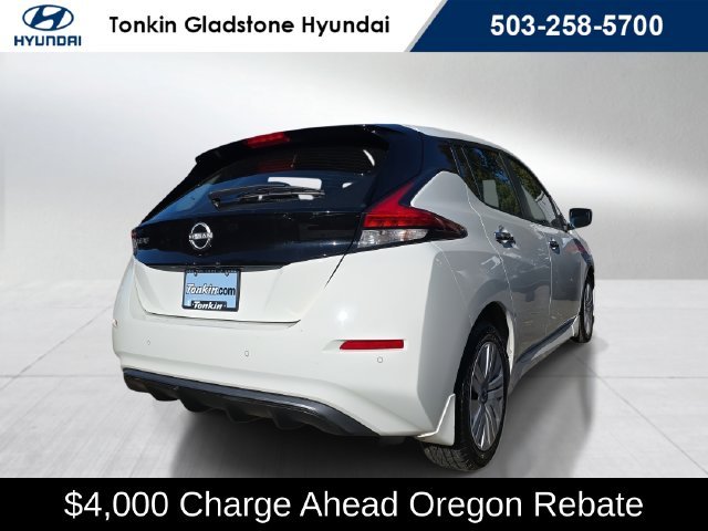 Used 2025 Glacier White Nissan S image 3