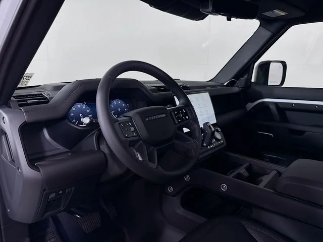 New 2026 Fuji White Land Rover X-Dynamic SE image 9