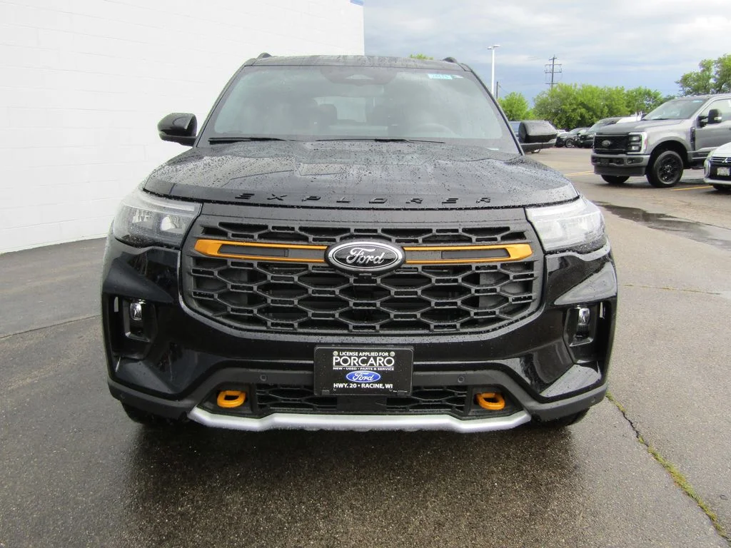 New 2026 Agate Black Metallic Ford Tremor® image 12