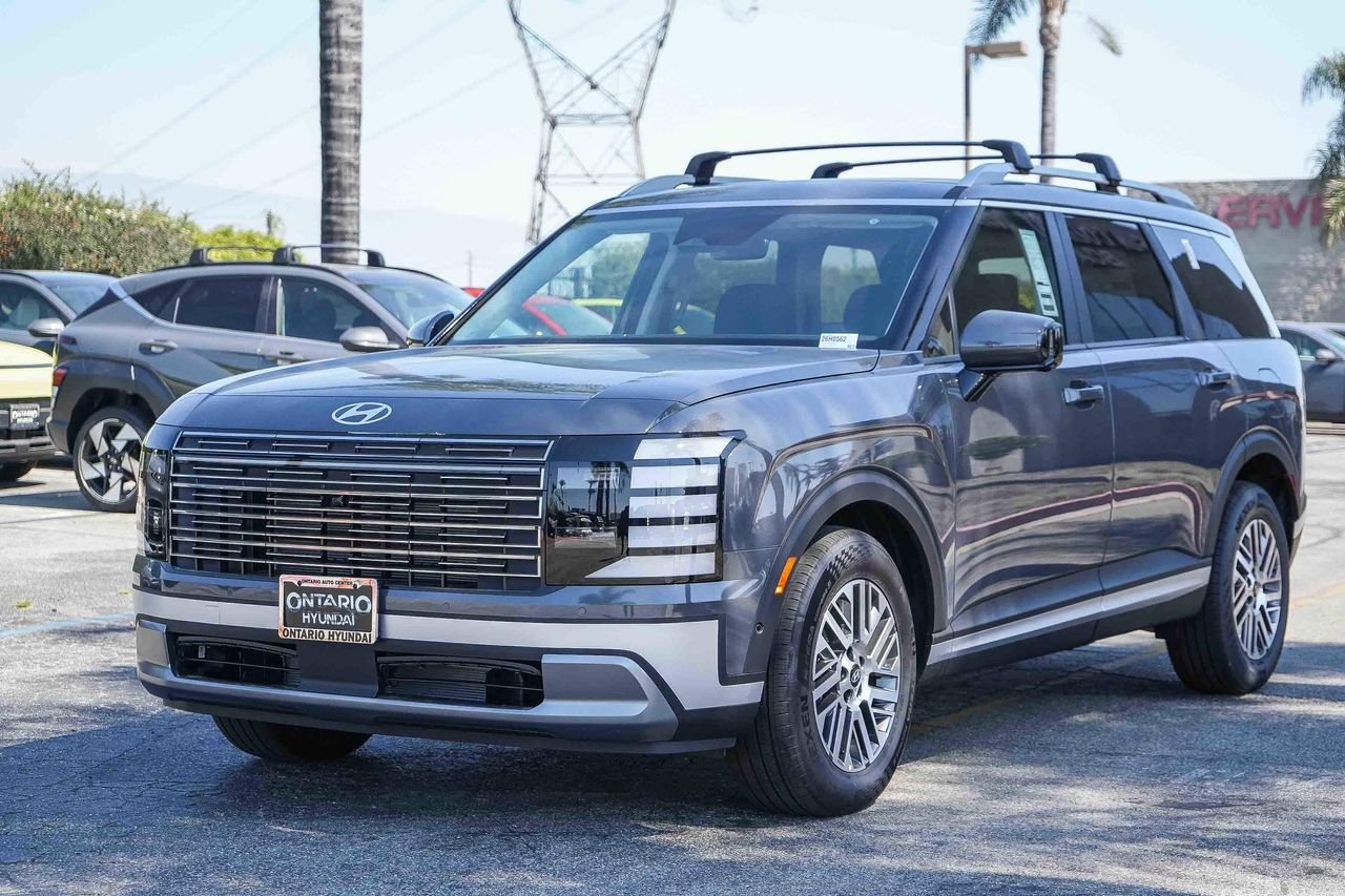 New 2026 Gray Hyundai SEL Premium image 4