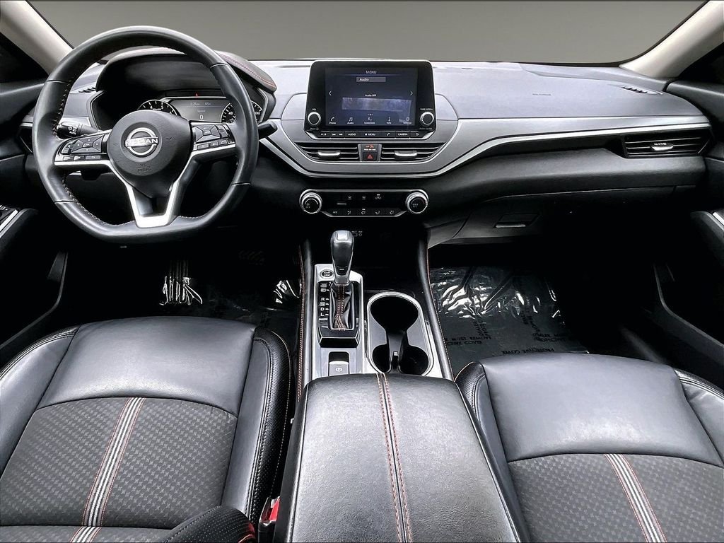 Used 2024 Blue Nissan 2.5 SR image 17