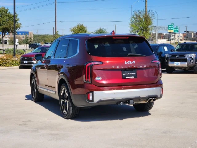 Used 2024 Red Kia EX image 5