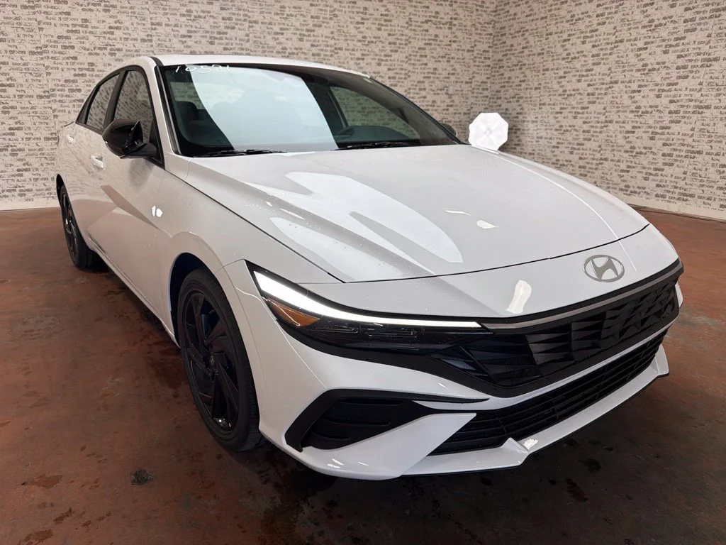 New 2026 Serenity White Hyundai SEL Sport image 9